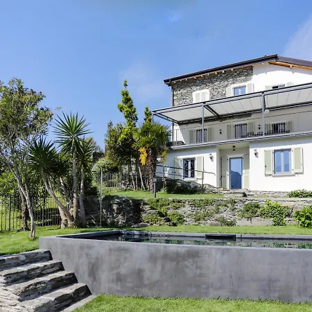 Al Castello - Pool - Direkte Seefront - 12 Gaeste - 4sz - 4 Baeder Semesterbostad