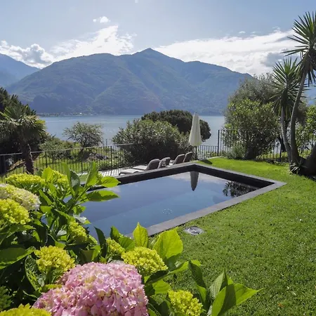 Al Castello - Pool - Direkte Seefront - 12 Gaeste - 4sz - 4 Baeder בית נופש