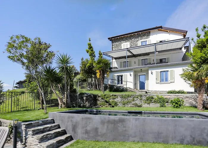 Al Castello - Pool - Direkte Seefront - 12 Gaeste - 4sz - 4 Baeder Holiday home