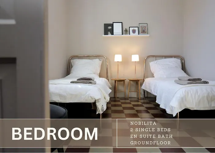 Al Castello - Pool - Direkte Seefront - 12 Gaeste - 4sz - 4 Baeder Holiday home *