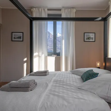 Vakantiehuis Al Castello - Pool - Direkte Seefront - 12 Gaeste - 4sz - 4 Baeder *