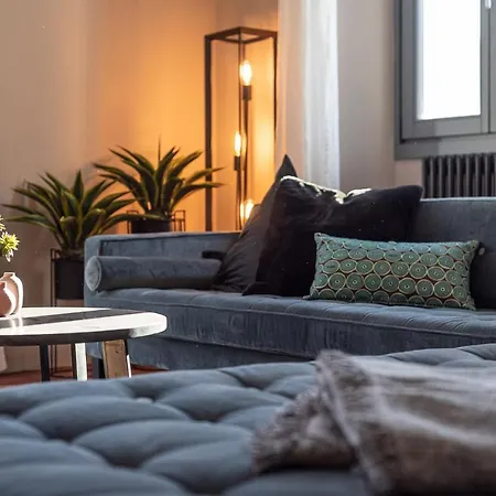 Vakantiehuis Al Castello - Pool - Direkte Seefront - 12 Gäste - 4sz - 4 Bäder Rezzonico